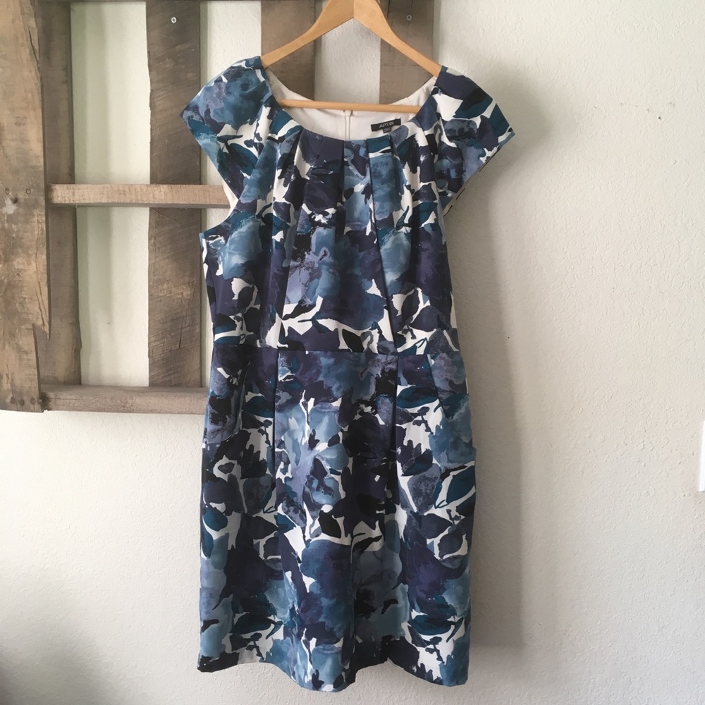 Apt.9 blue print dress pleated neckline